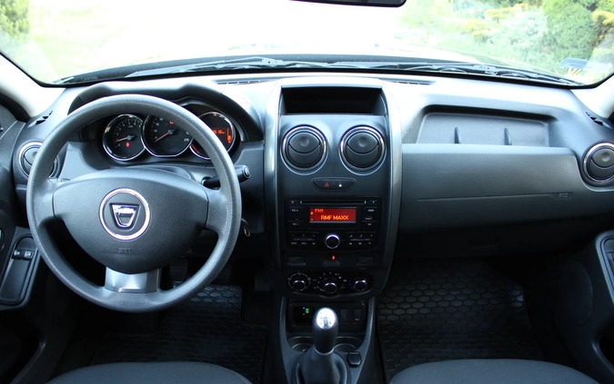 Dacia Duster cena 42800 przebieg: 153000, rok produkcji 2016 z Orzesze małe 466